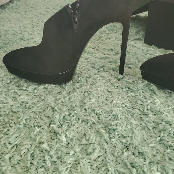 Authentic Saint Laurent Janis 105 boots - Picture 4 of 6